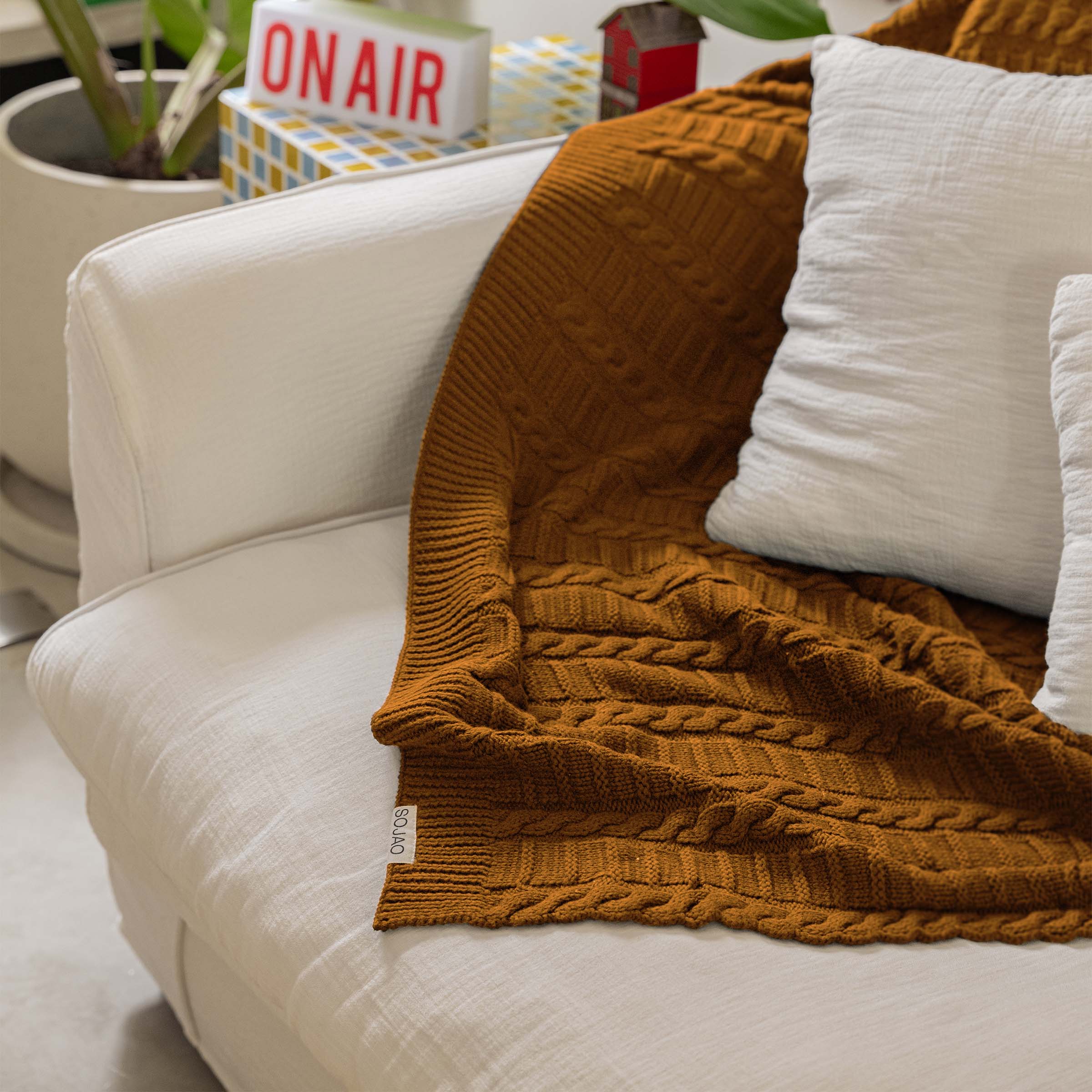 Cable Knit Throw