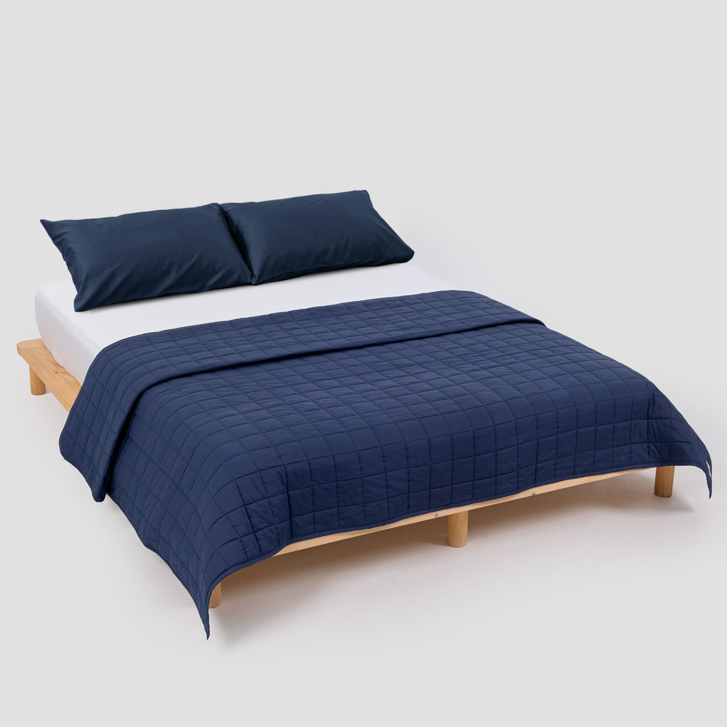 Classic Navy Quilt Set